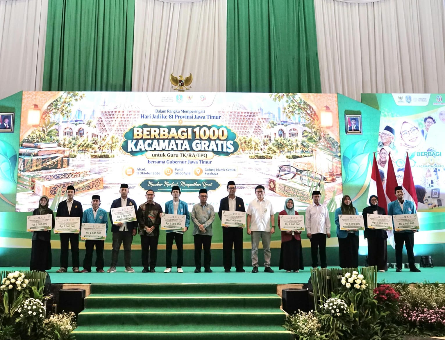BAZNAS Jatim Salurkan Beasiswa SKSS dalam Momentum Hari Jadi ke-81 Jawa Timur